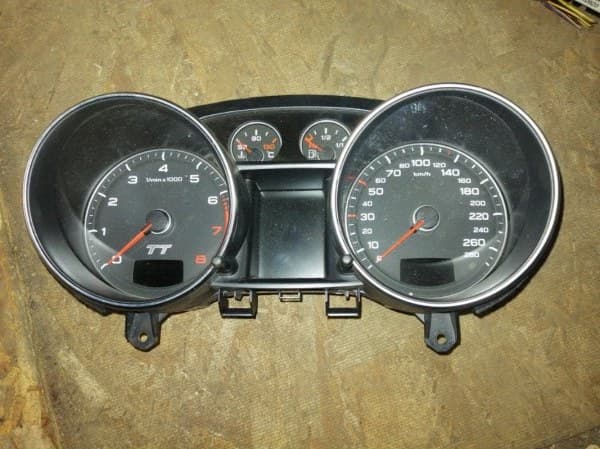 Щиток приборов Audi TT 8J CCZ 2008 (б/у)