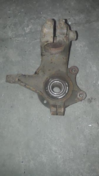 Кулак Peugeot 206 ХЕЧБЕК NFU 2006 перед. лев. (б/у)