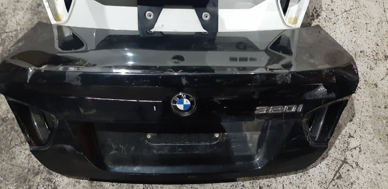 Крышка багажника BMW 3 E90 N46B20B 2006 задн. (б/у)
