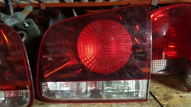 Фонарь крышки багажника Volkswagen Touareg 7L 3.6 2008 прав. (б/у)