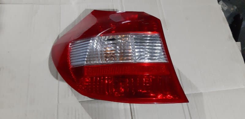 Фонарь BMW 1 E87 N46B20BA 2006 задн. лев. (б/у)