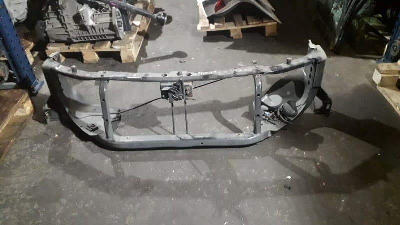 Панель передняя