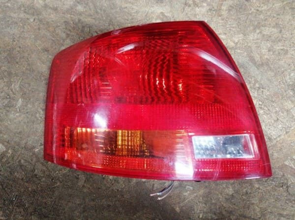 Фонарь Audi A4 8ED BWE 2006 задн. лев. (б/у)