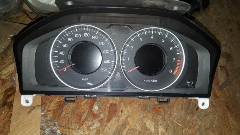 Щиток приборов Volvo S60 Y20 B4164T 2011 (б/у)
