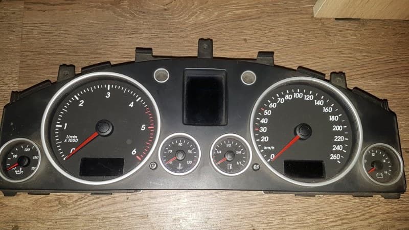 Щиток приборов Volkswagen Touareg 7L BAC 2005 (б/у)