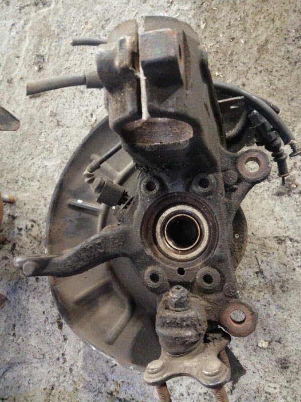 Кулак Volkswagen Touran 1T2 BLG 2007 перед. лев. (б/у)