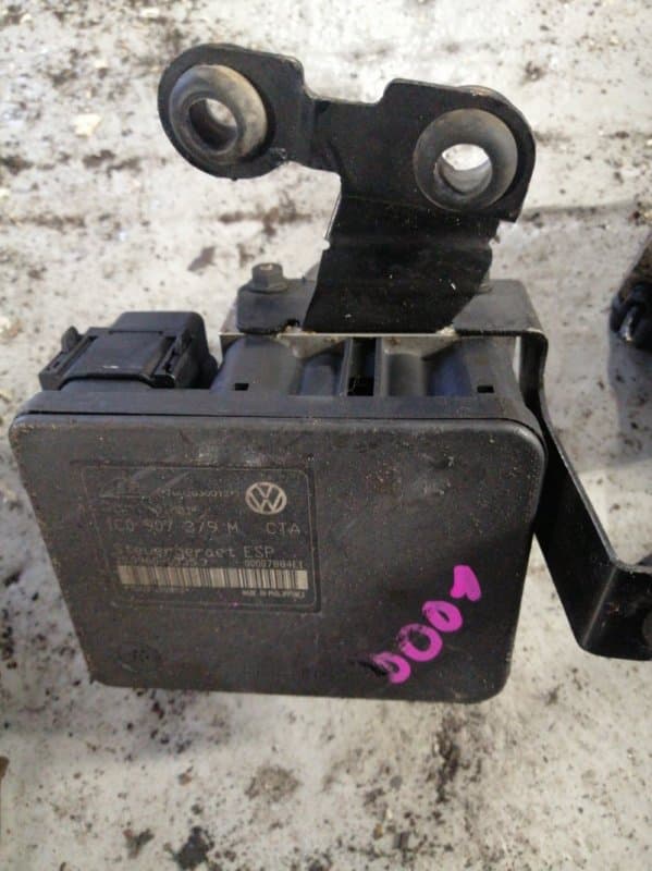 Блок abs Volkswagen Golf 1J1 AVU 1999 (б/у)