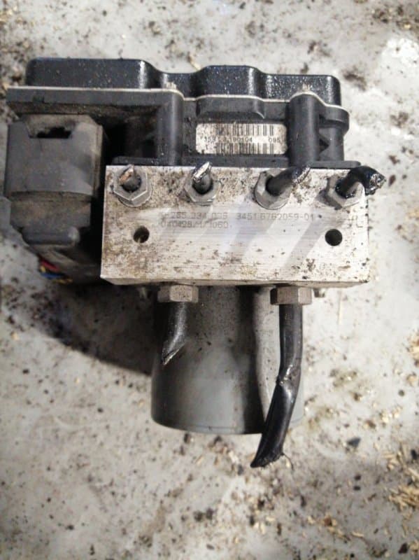 Блок abs BMW X3 E83 M54B25 2004 (б/у)