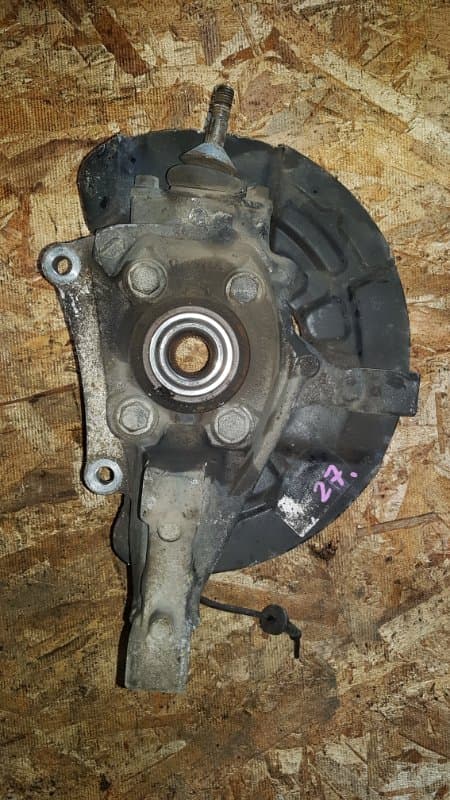 Кулак Volvo s80 СЕДАН B5244S 2004 перед. прав. (б/у)