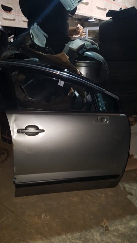 Дверь Peugeot 3008 U5 EP6CDT 2010 перед. прав. (б/у)