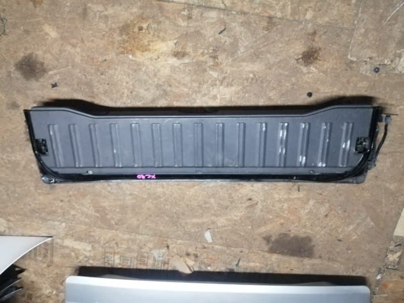 Борт Volvo XC90 2008 задн. (б/у)