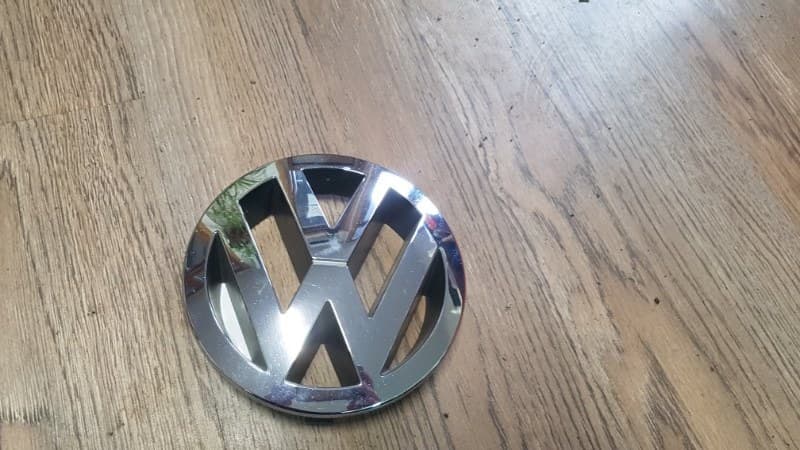 Эмблема Volkswagen Touareg 7L6 AXQ 2005 (б/у)