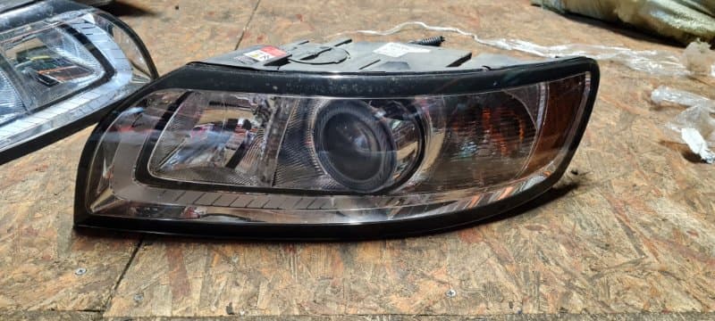 Фара ксенон Volvo S40 MS B4204S3 2010 лев. (б/у)