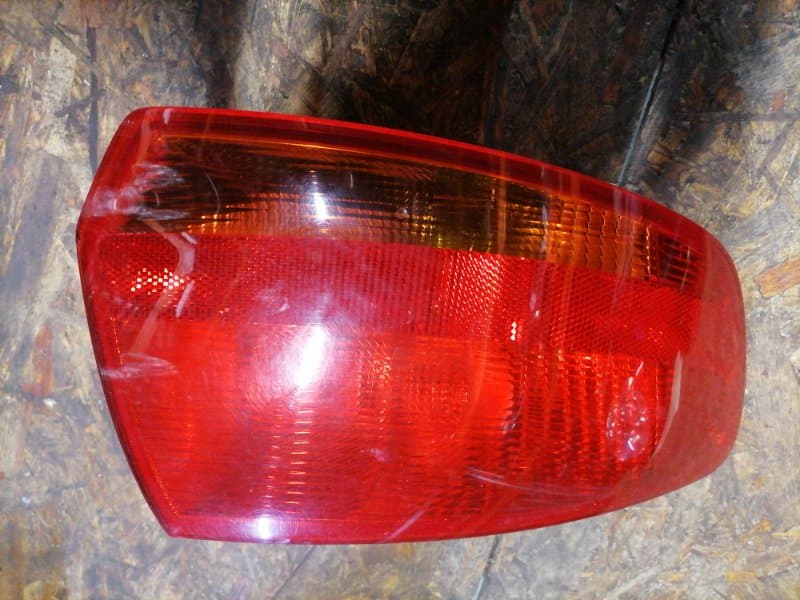 Фонарь Audi A3 8P1 BSE 2007 задн. лев. (б/у)