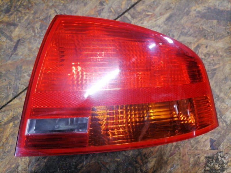 Фонарь Audi A4 8EC BFB 2006 задн. прав. (б/у)