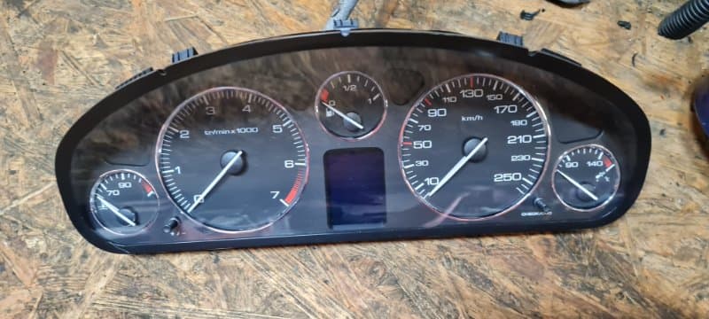 Щиток приборов Peugeot 407 УНИВЕРСАЛ XFV ES9A 2008 (б/у)