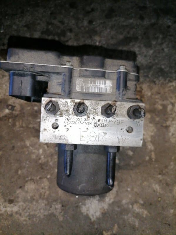 Блок abs Audi A4 8EC BFB 2006 (б/у)