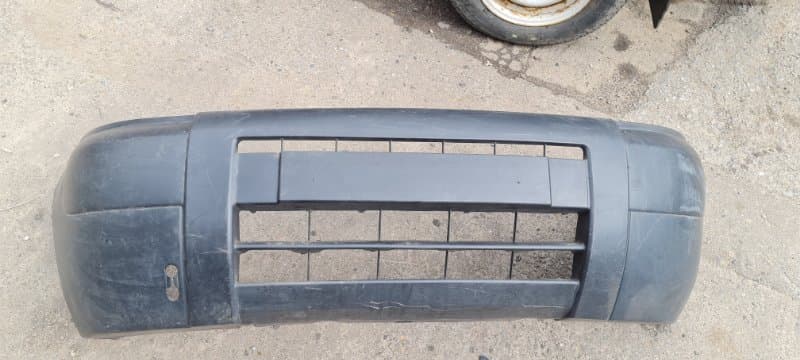 Бампер Peugeot Berlingo 2002 перед. (б/у)