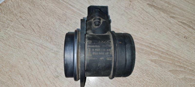 Датчик массового расхода воздуха ДМРВ Volkswagen Touareg 7L6 AXQ 2005 (б/у)