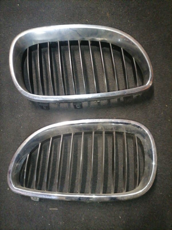 Решетка радиатора BMW 5 E60 E61 (б/у)