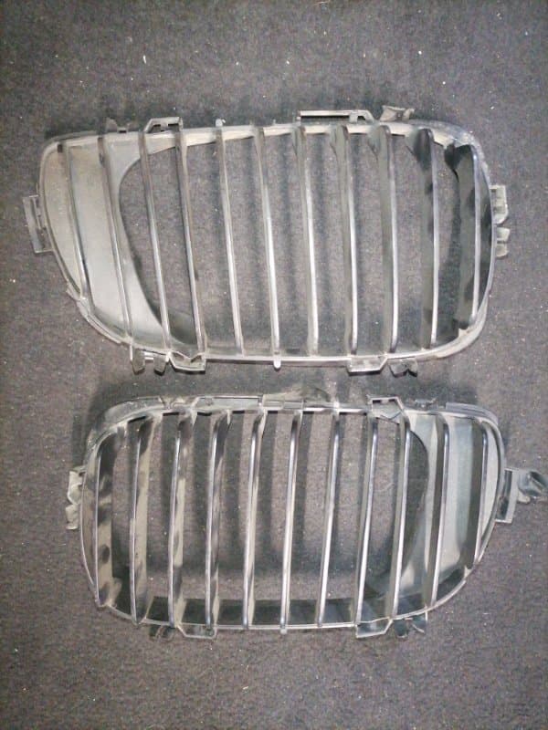 Решетка радиатора BMW 3 E46 N46B20AA 2002 (б/у)