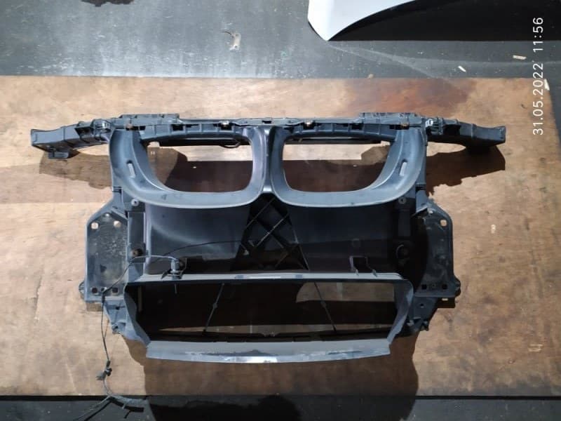 Панель передняя BMW 1 E87 N45B16AC 2009 (б/у)
