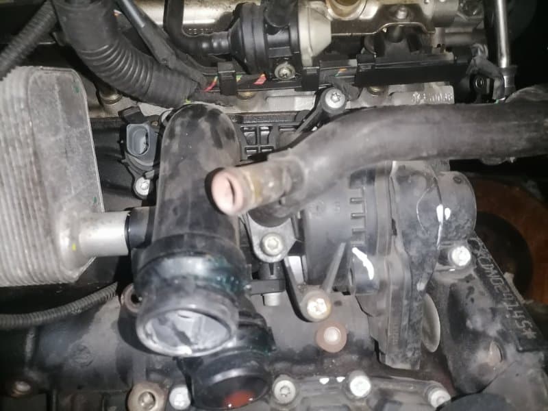 Помпа Audi A4 8K2 CDN 2011 (б/у)
