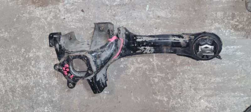Рычаг подвески Volvo V70 УНИВЕРСАЛ B5254T 2012 задн. лев. (б/у)