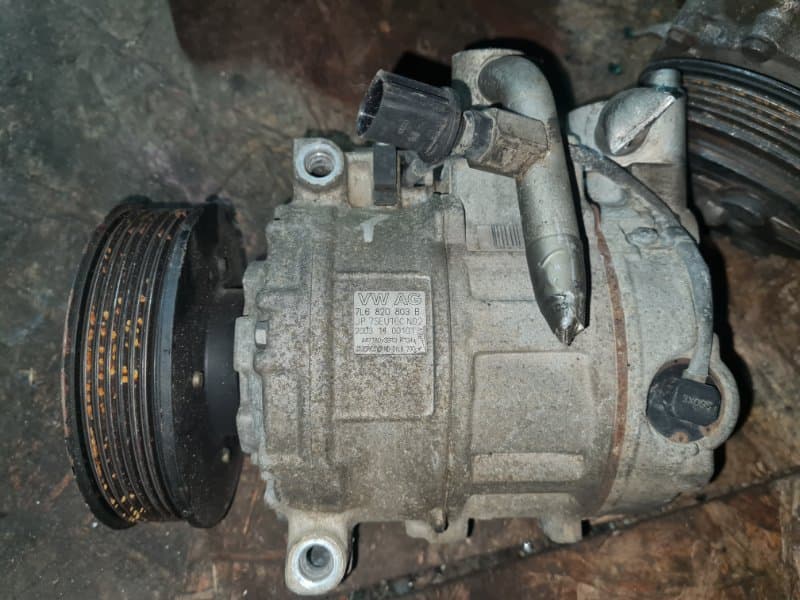 Компрессор кондиционера Volkswagen Touareg 7L6 AXQ 2005 (б/у)