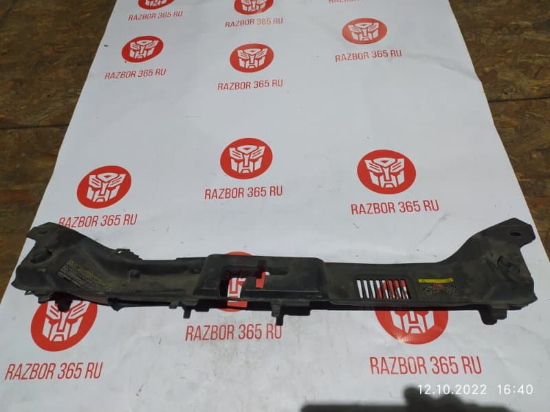 Накладка на панель VOLVO S40 MS B5244S 2007 перед. (б/у)