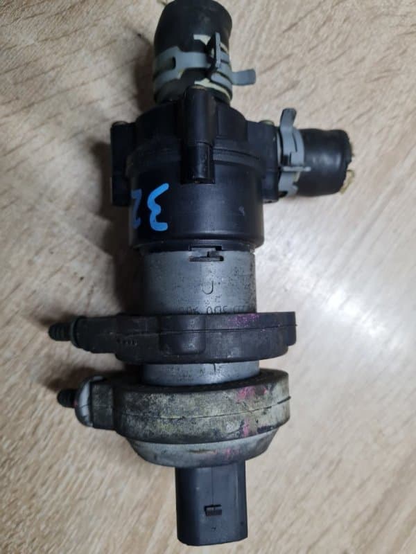 Водяной электро насос AUDI VOLKSWAGEN (б/у)