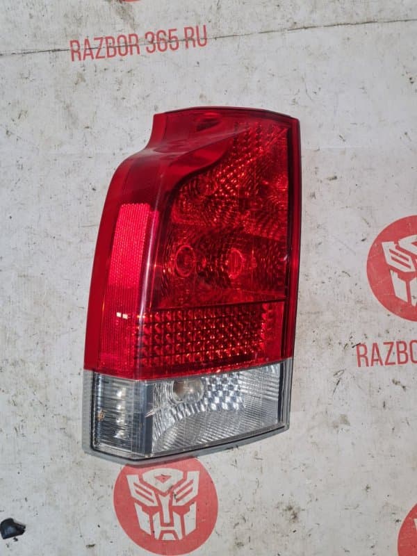 Фонарь с дефектом Volvo XC70 SZ B5254T2 2006 задн. лев. (б/у)