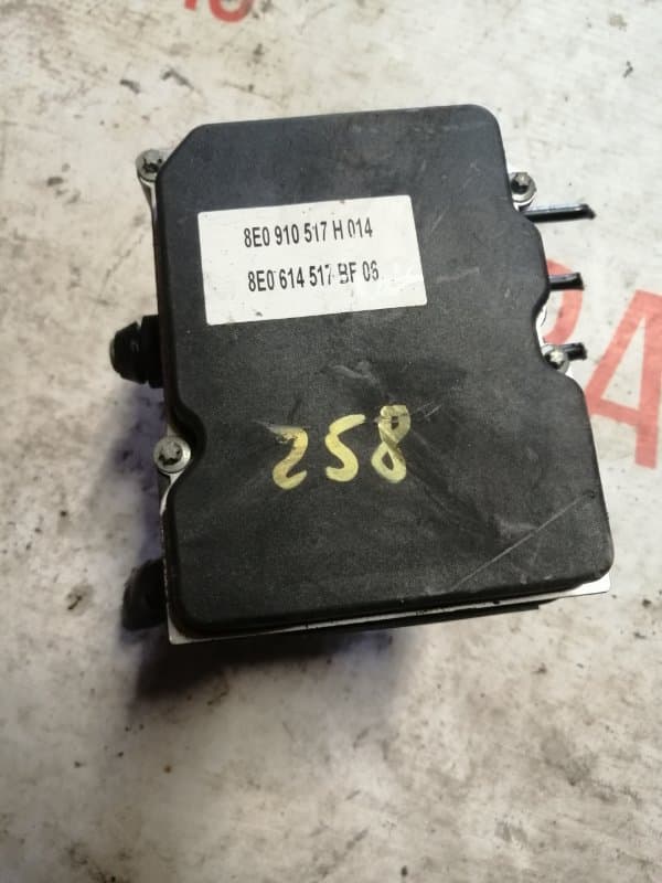 Блок abs Audi A4 8ED BFB 2006 (б/у)