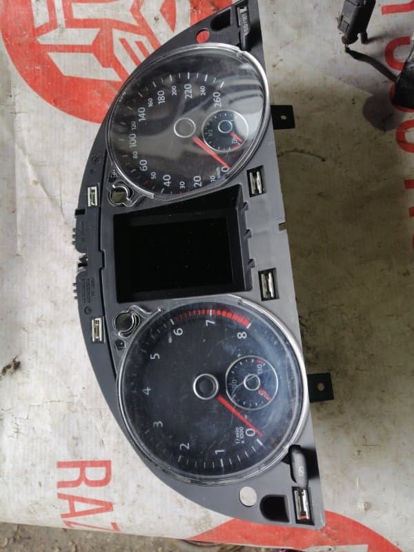Щиток приборов Volkswagen Passat 3С5 BVY 2010 (б/у)