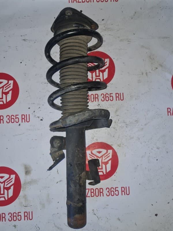 Стойка передняя в сборе Volvo V50 MW B5254T5 2010 прав. (б/у)