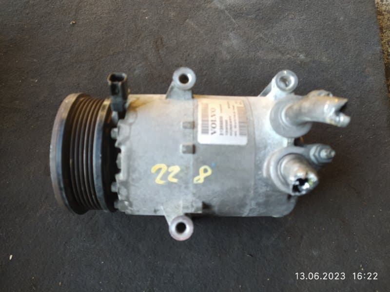 Компрессор кондиционера Volvo V70 BW B4164T 2012 (б/у)