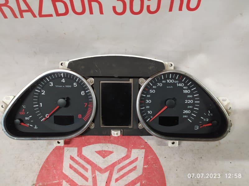 Щиток приборов AUDi Q7 4L 4.2 BAR 2007 (б/у)