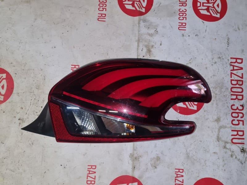 Фонарь Peugeot 208 CC HN01 2015 прав. (б/у)
