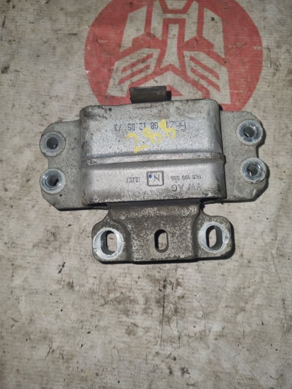 Опора ДВС Audi A3 8P1 AXW 2004 (б/у)