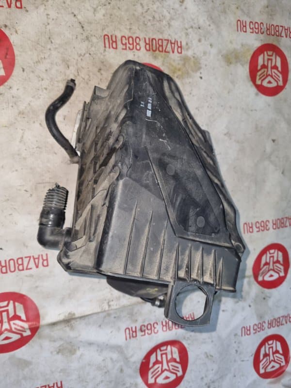 Корпус воздушного фильтра Audi A4 8ED BFB 2006 (б/у)
