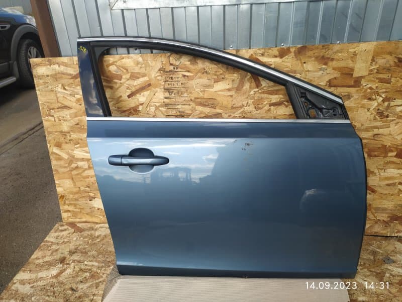 Дверь Volvo v40 MV B4164T 2014 перед. прав. (б/у)