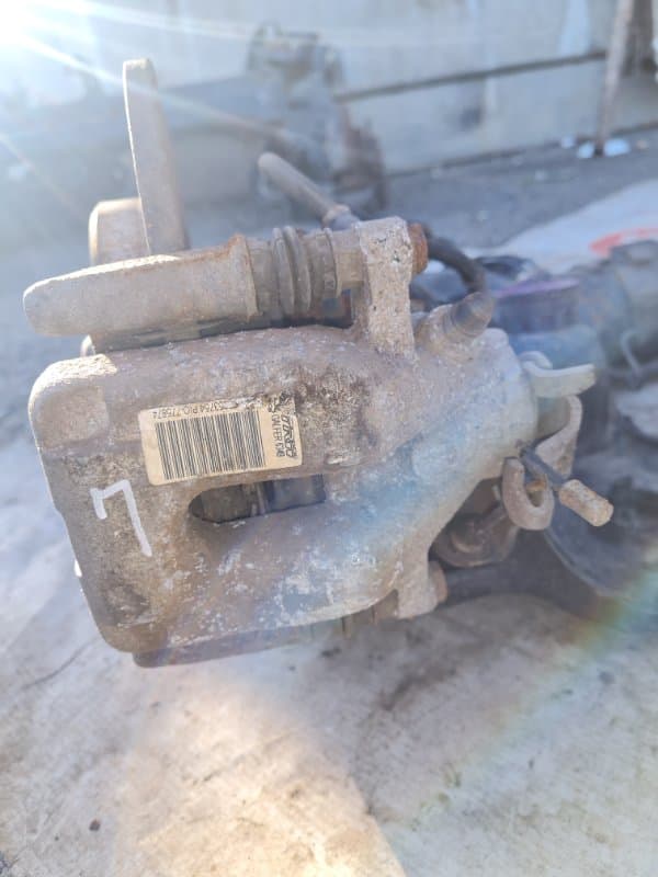 Суппорт TRW Peugeot 208 CC HN01 2015 задн. лев. (б/у)