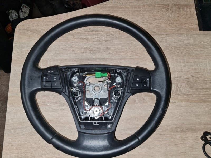 Руль volvo S40 MS B5254T7 2009 (б/у)