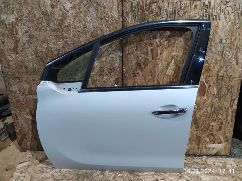 Дверь Peugeot 208 CC HN01 2015 перед. лев. (б/у)