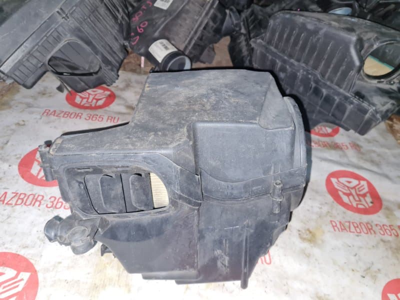 Корпус воздушного фильтра Volvo C30 MK B4204S3 2012 (б/у)
