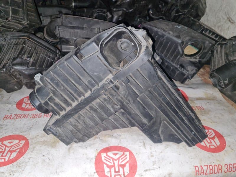 Корпус воздушного фильтра Peugeot 407 УНИВЕРСАЛ XFV ES9A 2008 (б/у)
