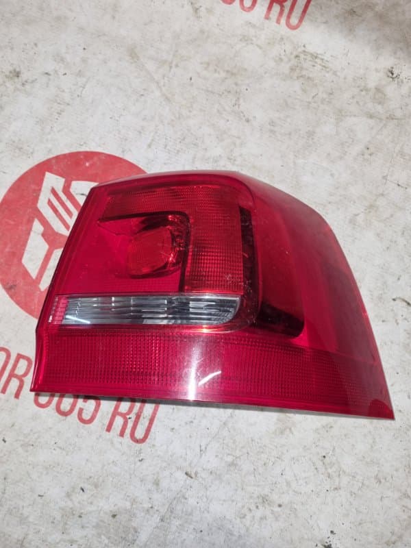Фонарь Volkswagen Sharan 7N CAV 2011 задн. прав. (б/у)