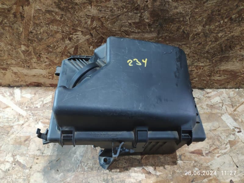 Корпус воздушного фильтра Volvo XC70 SZ B5254T2 2004 (б/у)