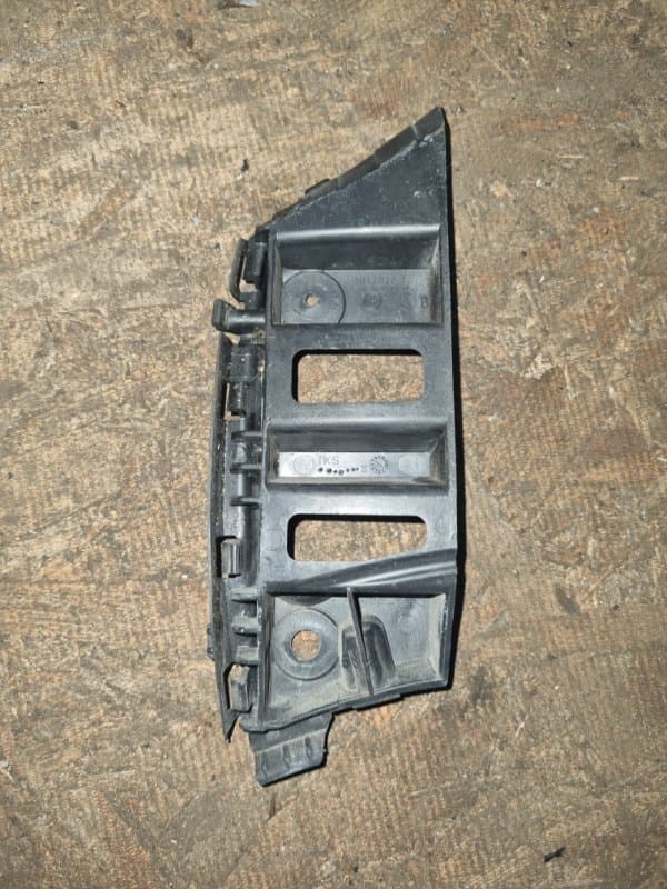 Кронштейн бампера Volkswagen Tiguan 5N1 CAW 2010 перед. прав. (б/у)