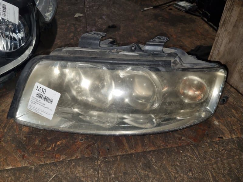 Фара ксенон Audi a4 8E B6 2001 перед. лев. (б/у)